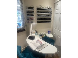 Skin & Tonik Beauty located in mane & petals salon