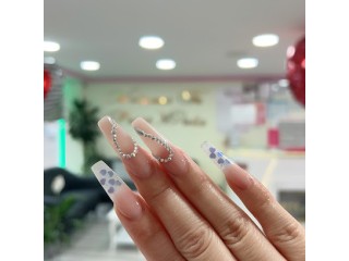 Paris nail & beauty