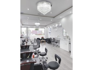 Charm nails spa