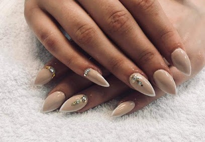 esencial-nails-and-beauty-big-0