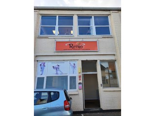 "Retro" beauty salon