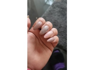 Lisa's Nails Bedford