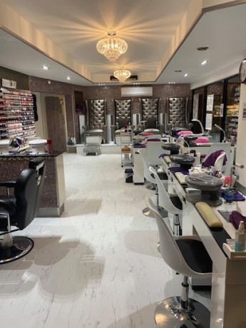 silk-lounge-nail-and-make-up-bar-big-0