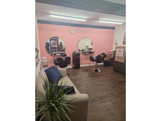 Ru's Brow and Beauty Studio