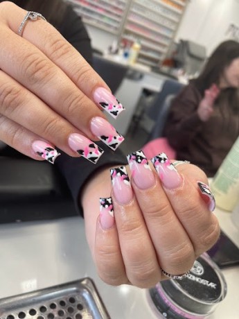 pretty-nails-blackfen-sidcup-big-0