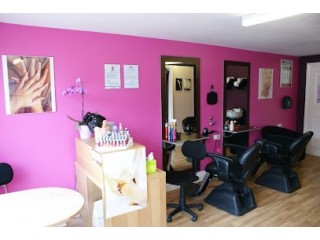 Reena's Hair and Beauty Salon