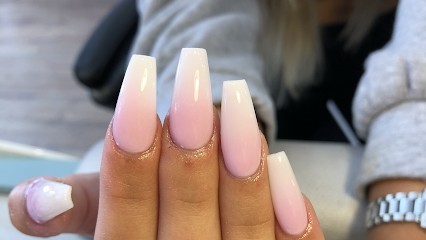 lisa-star-nails-beauty-big-0